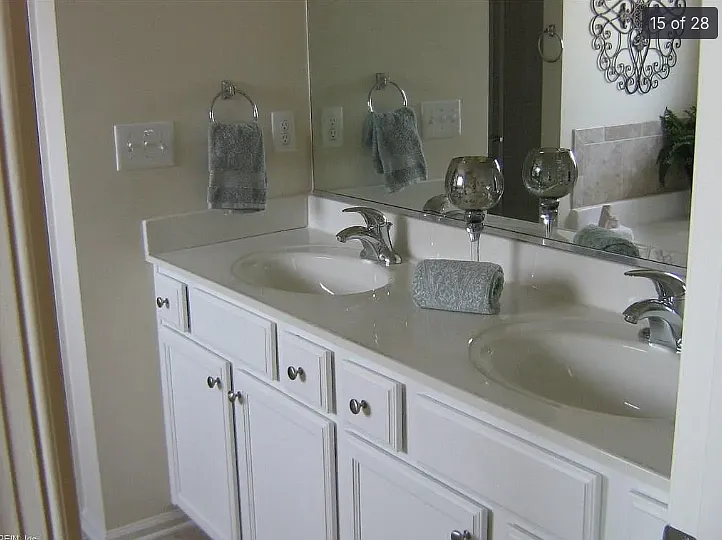 239 Twilley St — Photo 11