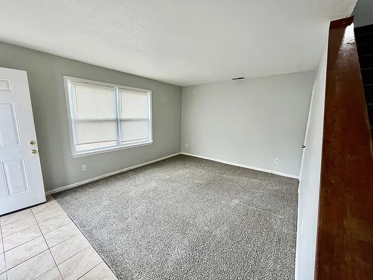 912 Druid Cir — Photo 6