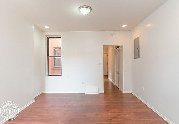 3rd image of 789 Franklin Ave #9L