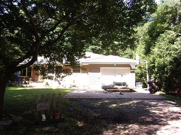 2nd image of 36 Washburn Ave S