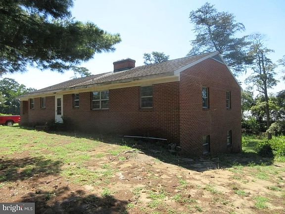 3rd image of 9170 Easter Ln
