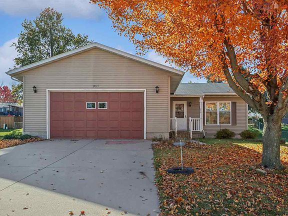 2nd image of 203 Tracy Ln