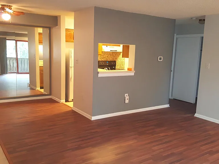 1220 Ravens Crest Dr — Photo 6