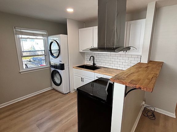 5th image of 9551 5th Bay St #1
