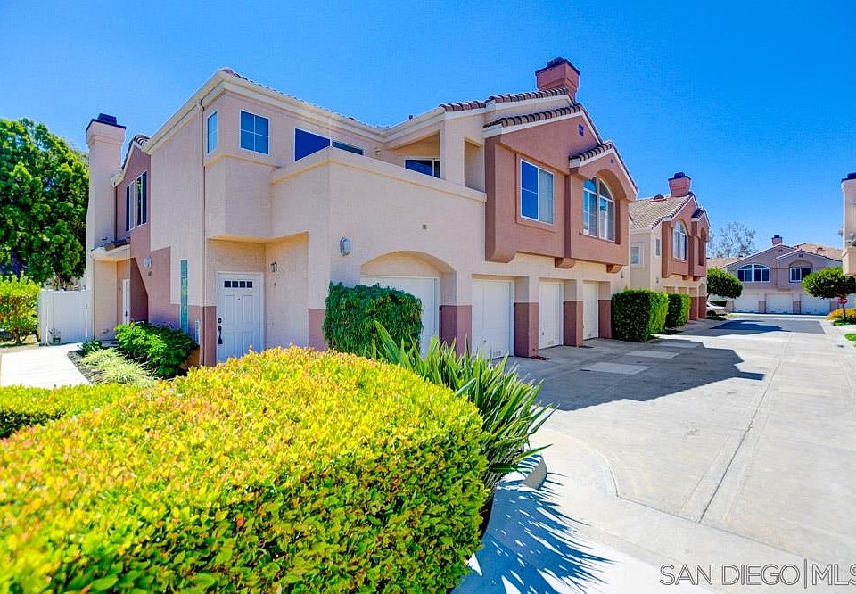 2nd image of 404 Sanibelle Cir Unit 19