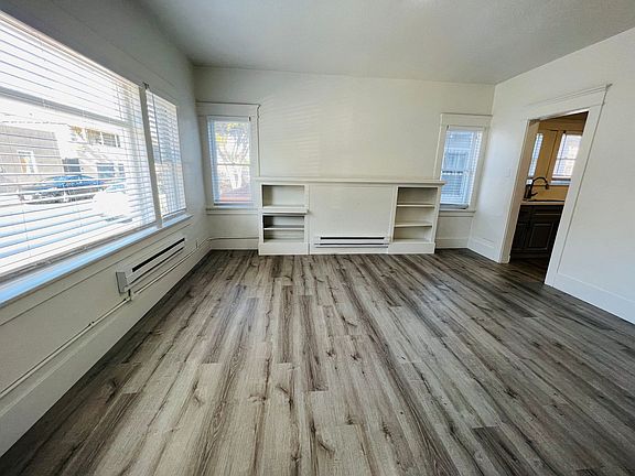2nd image of 920 N Washington Pl APT 5