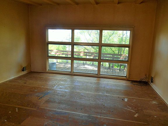 4th image of 1209 Eldridge Ave