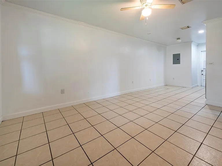 6170 SW 43rd St #1-2 — Photo 13