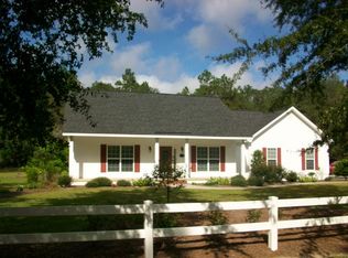 1231 Lawhorne Dr, Waycross, GA 31503