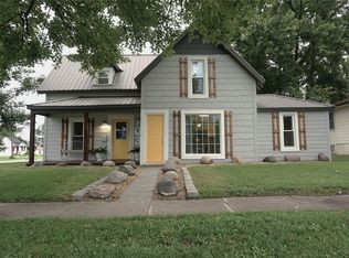 703 E Filmore St, Winterset, IA 50273