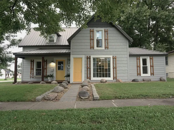703 E Filmore St, Winterset, IA 50273