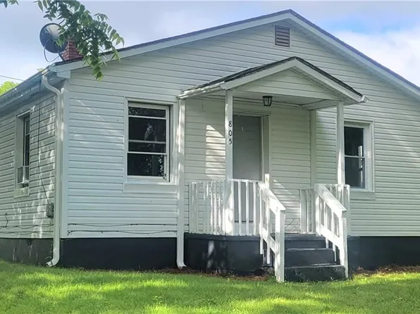 805 Moore St, Reidsville, NC 27320