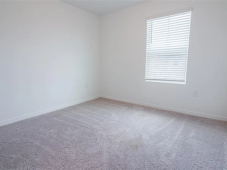205 Mandovi St — Photo 39