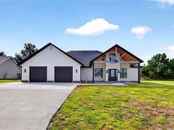2nd image of 123 Vals Ln
