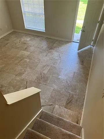 2 bed, 1.5 bath, 1100 sqft, $1,245 — Photo 3