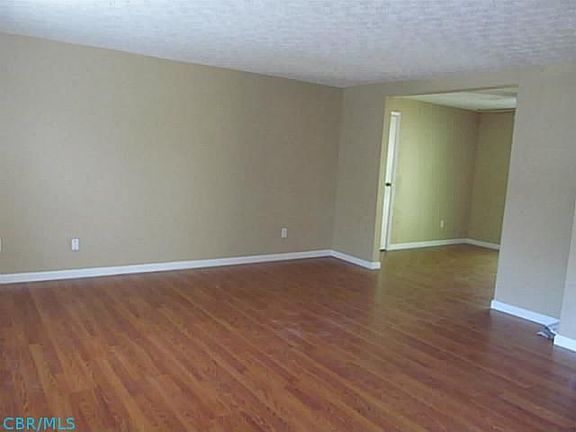 4th image of 262 Green Lake St