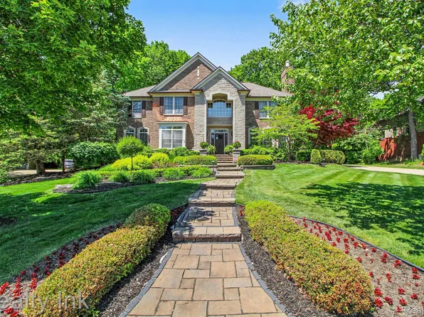 8273 Trafford Ct, Canton, MI 48187
