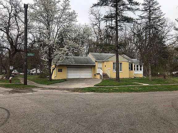 2nd image of 23642 Dehner St