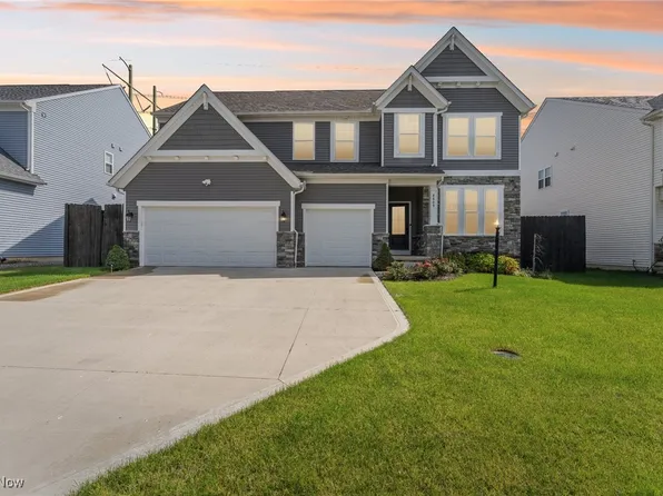 8809 Leatherleaf Dr, Columbia Station, OH 44028