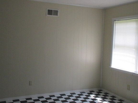 4th image of 4372 Deerland St