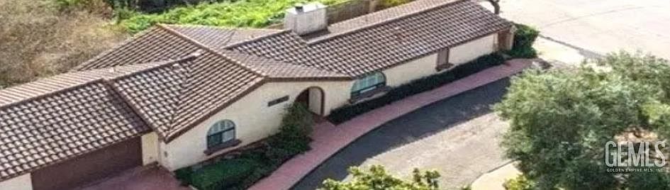 1st image of 817 Valley Rd