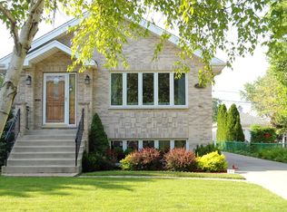 7000 Niles Ter, Niles, IL 60714