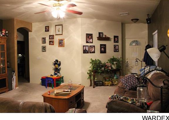 4th image of 2536 Chambers Ave