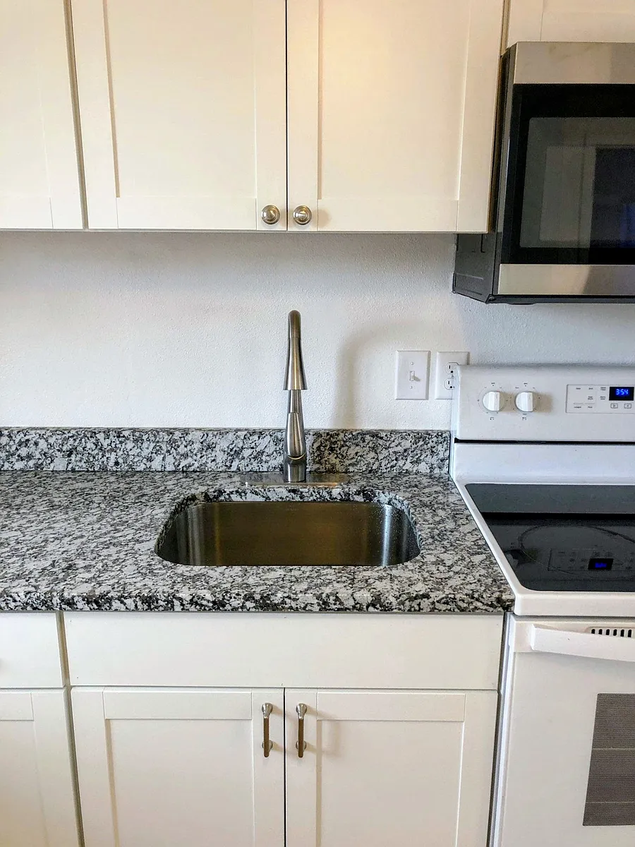 Building Photo - 2522 Beacon St #2