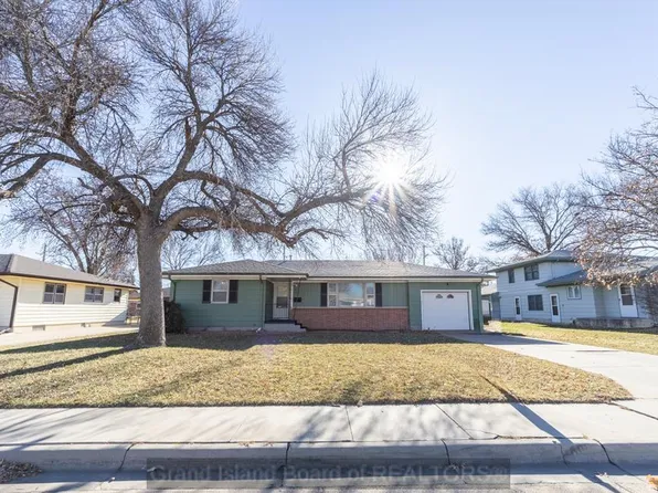 217 W 21st St, Grand Island, NE 68801