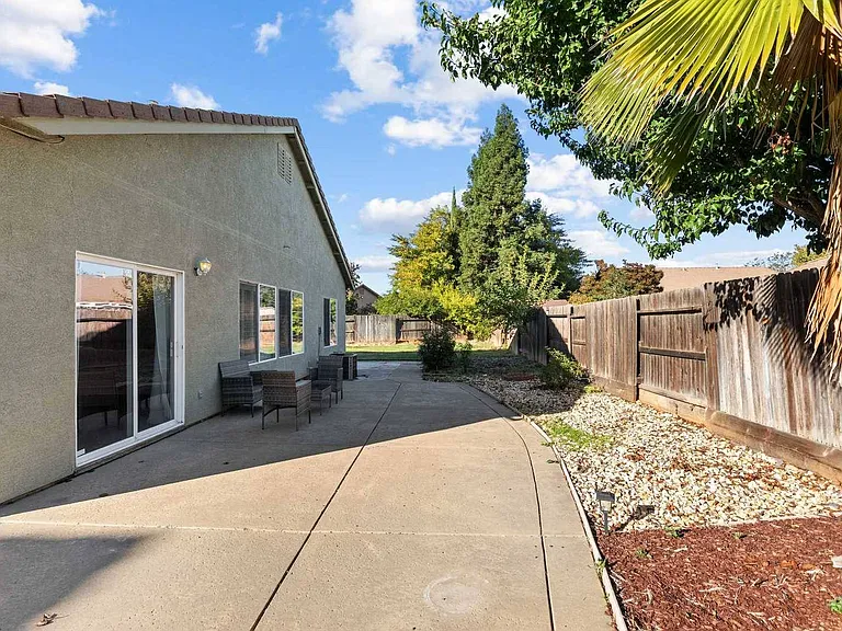 9986 Aspen Meadows Ct — Photo 23