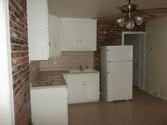 5th image of 13 S Cedar Ln