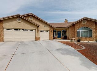 18670 Holiday Ln, Victorville, CA 92395