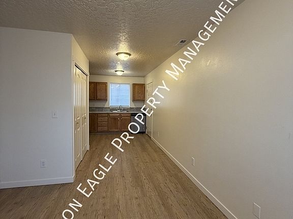 5th image of 220 Delaware Ave APT C