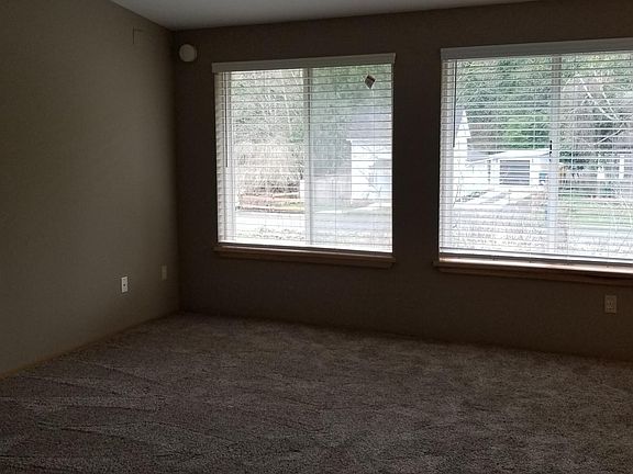 3rd image of 313 Cedar Ave APT 3