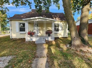412 Myers St, Shelbina, MO 63468
