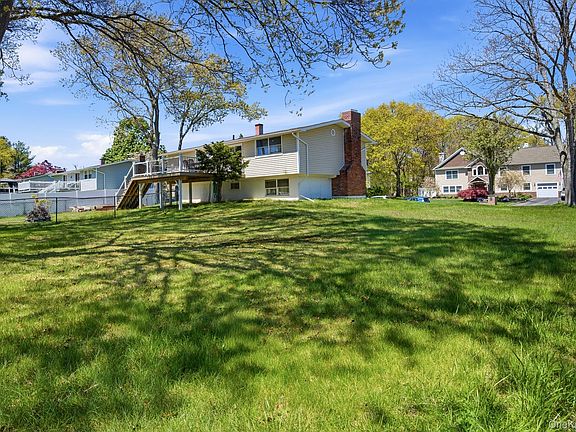 5th image of 22 Fairway Drive