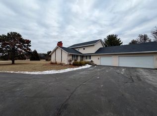 5009 Whispering Pine Cir, Thomson, IL 61285