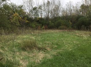 1N365 Gary Ave, Carol stream, IL 60188