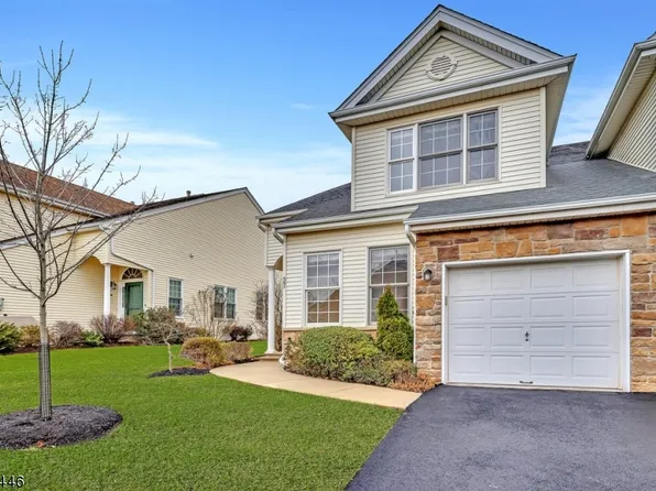 37 Saratoga Ct, Franklin Twp., NJ 08873