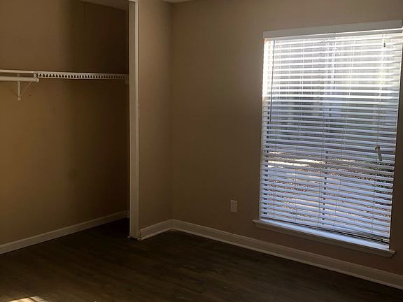 3rd image of 5625 Antoine Dr #1110