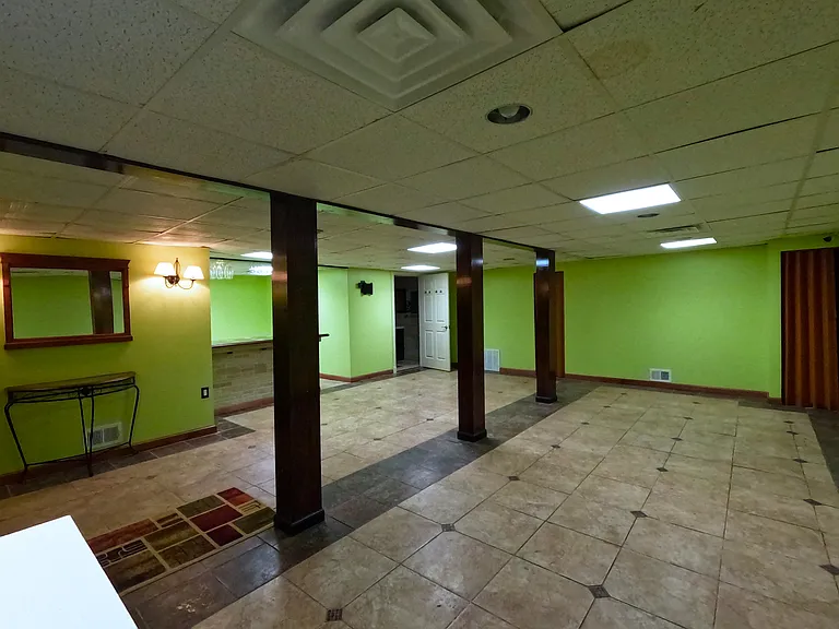 418 Bridge St — Photo 28