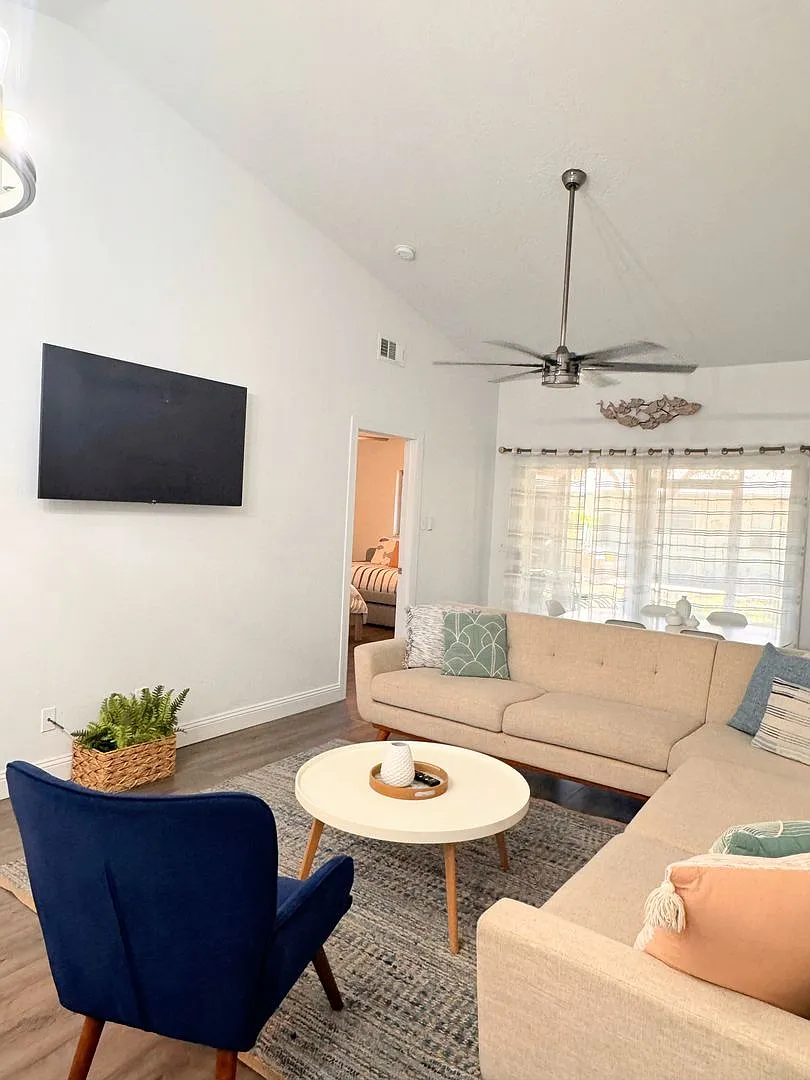 Welcome to Your Dream Home in the Heart of Largo! — Photo 3