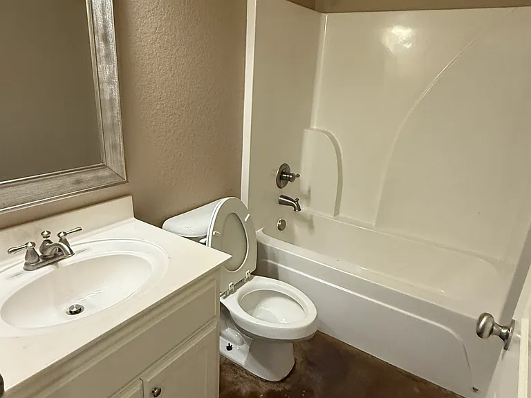 2119 Morning Glory Ln — Photo 13
