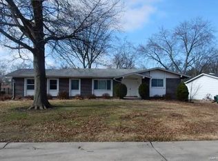 2915 Dover Dr, Florissant, MO