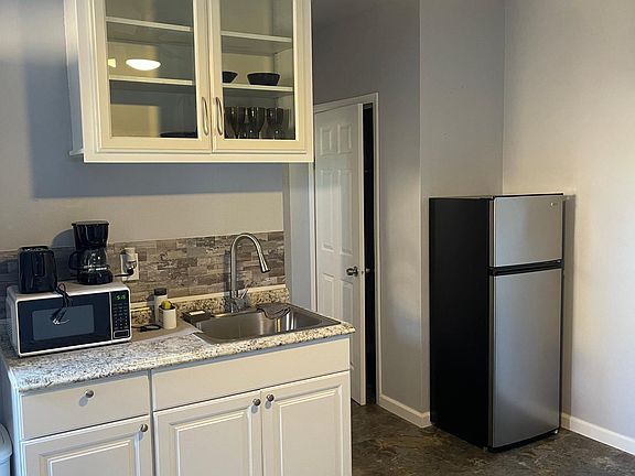 5th image of 2529 Crommelin Ave #A