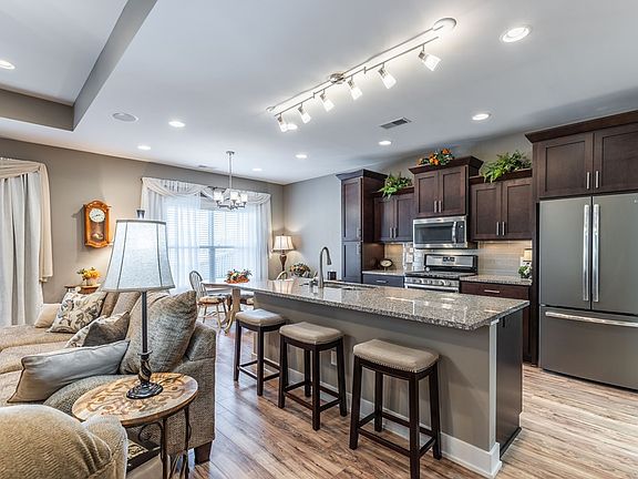 4th image of 5116 Garnet Ct