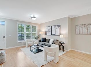 557 S 10th St, Minneapolis, MN 55404