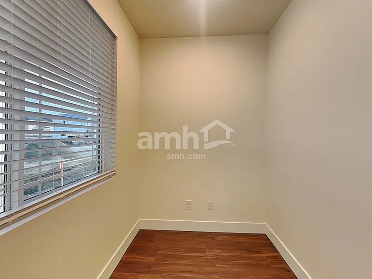 1559 N Garnet Creek Ave — Photo 8