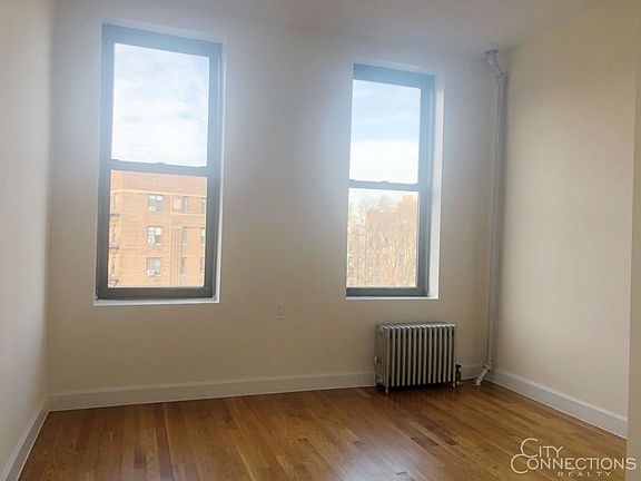 5th image of 270 6th Ave APT 27