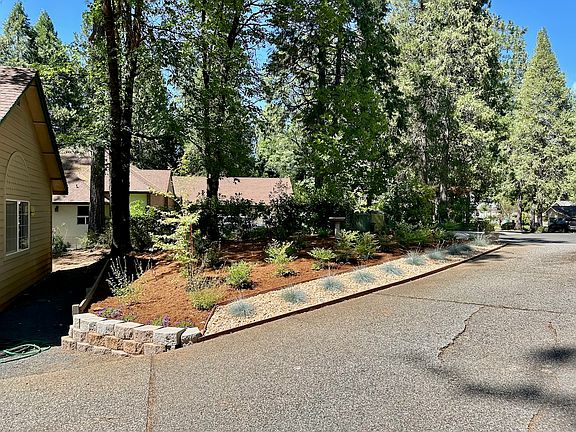 4th image of 122 Sterling Ct